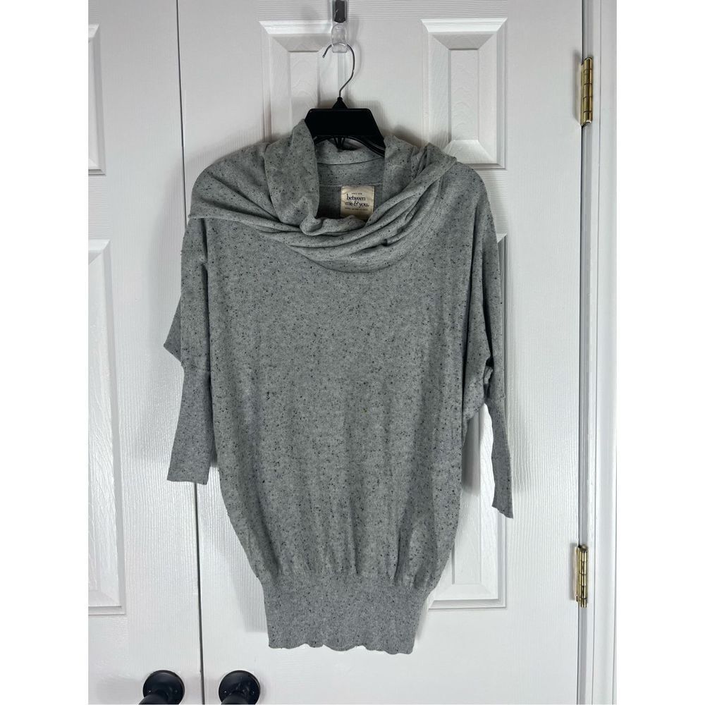 Between You & Me Womens Grey Sweater Size XS
